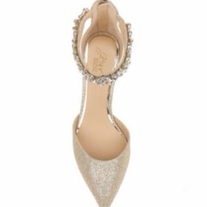 Jewel Badgley Mischka Raleigh pointed toe ankle strap pump
